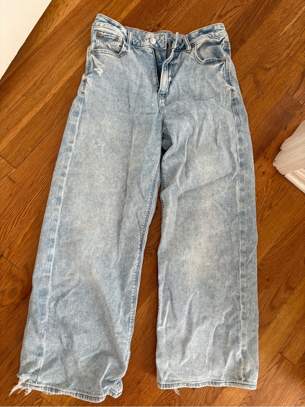 American Eagle Outfitters Light Wash Relaxed women’s Jeans